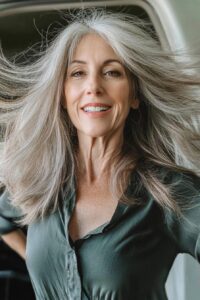 29 Youthful Hairstyles for the Over 60 Woman